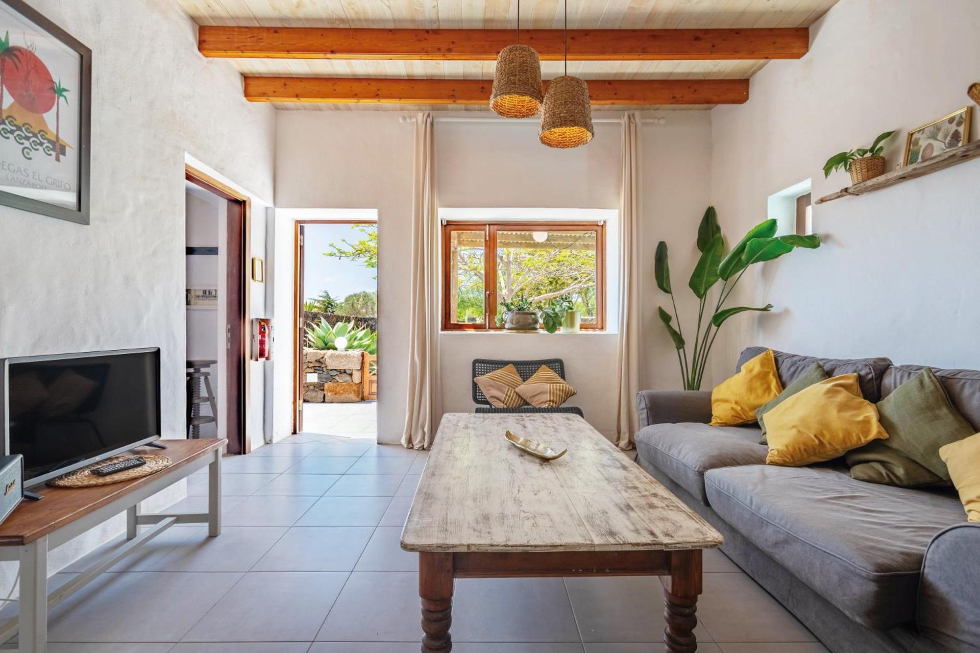 Appartement Bodega Botanica - Shared Pool - Island Location - 10 Mins Drive To Famara And La Santa *